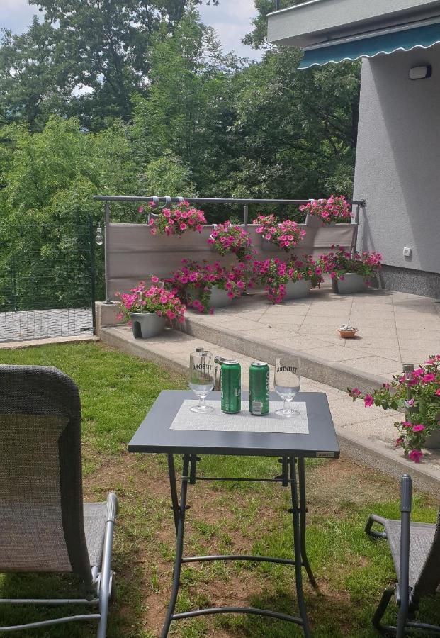 Birdsong Getaway Apartment Jurdani Exterior foto